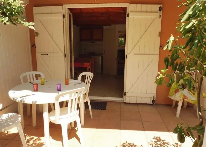 Azur Et Soleil Joli T2 Alcove Proche Richelieu Cap D'agde Agde